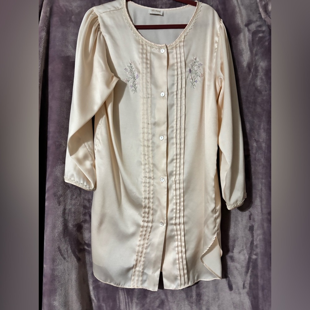 VTG Barbizon Elegant Peach Ladies Nightgown. Cotton Blend/Satin/Winter/Warm